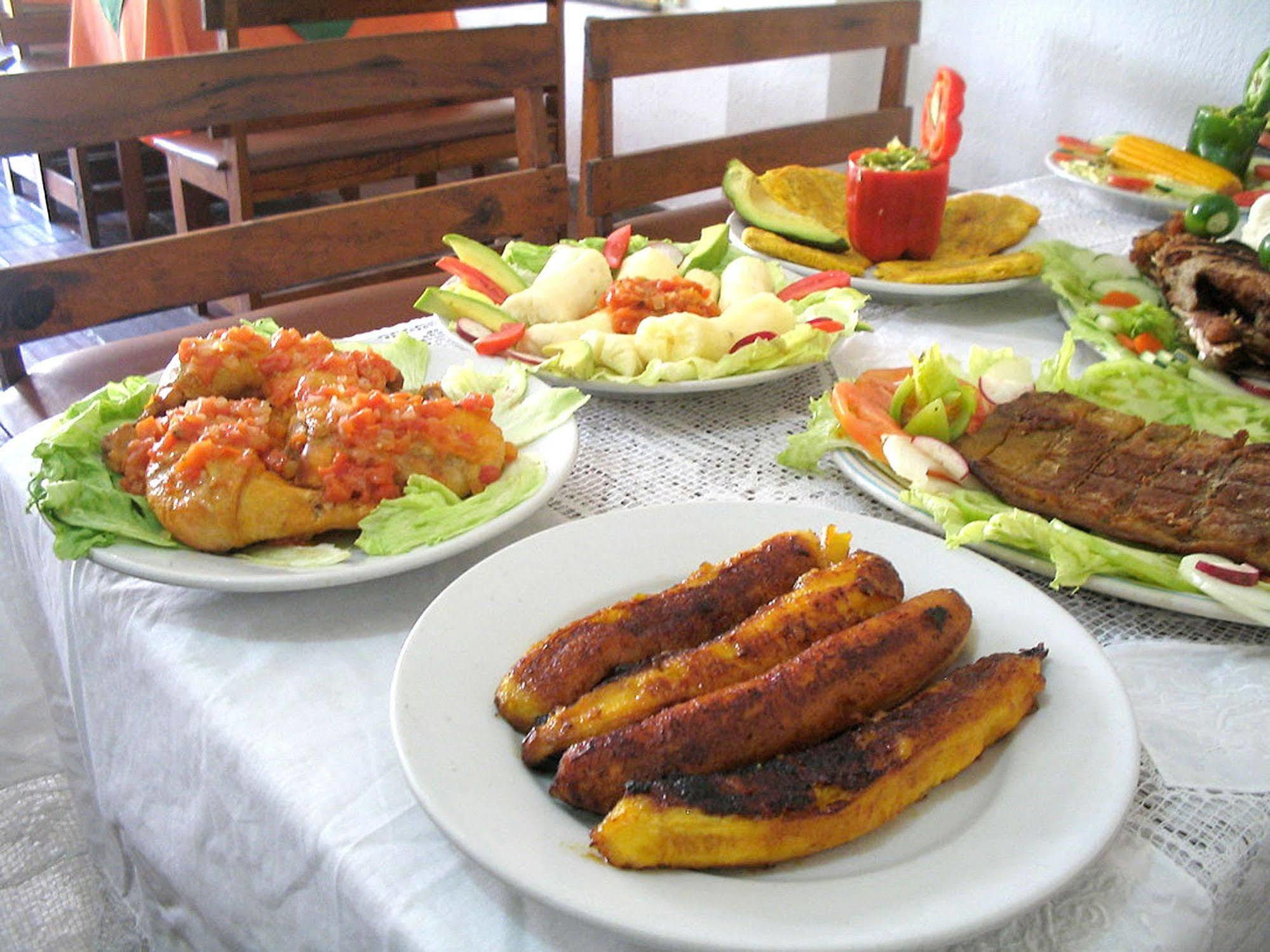 Hotel Casa Vieja Santa Marta  Buitenkant foto