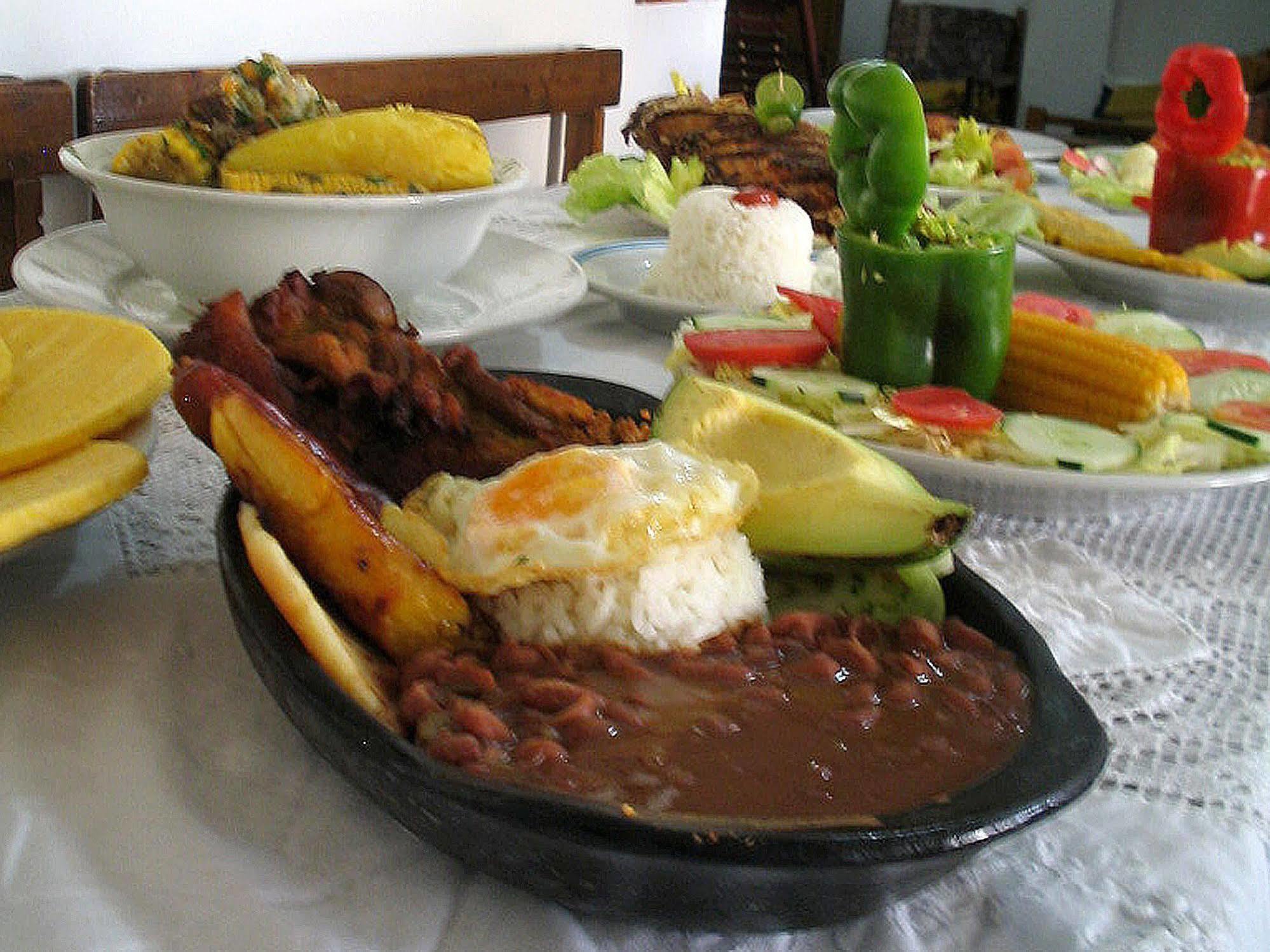 Hotel Casa Vieja Santa Marta  Buitenkant foto